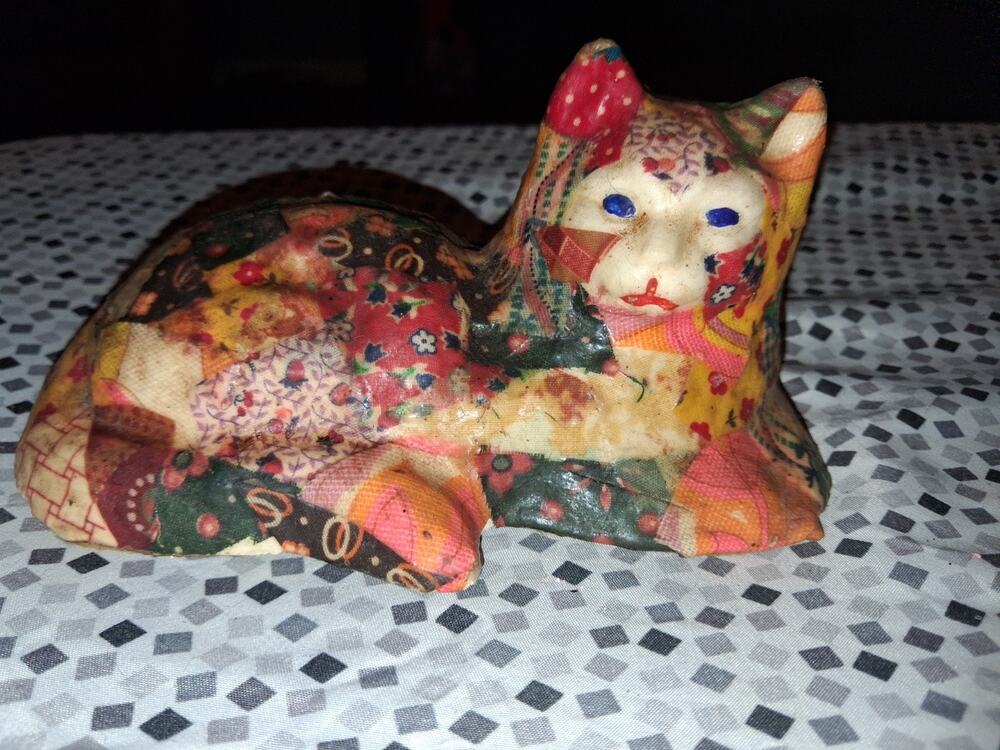 Vintage Folk Art Patchwork Quilt Cat Figurine